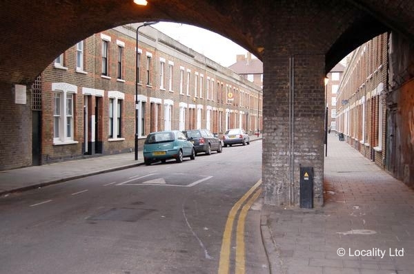 Period street with Northern feel to it (Hackney, London)