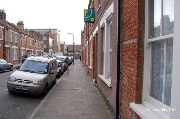 Period street with Northern feel to it (Hackney, London)