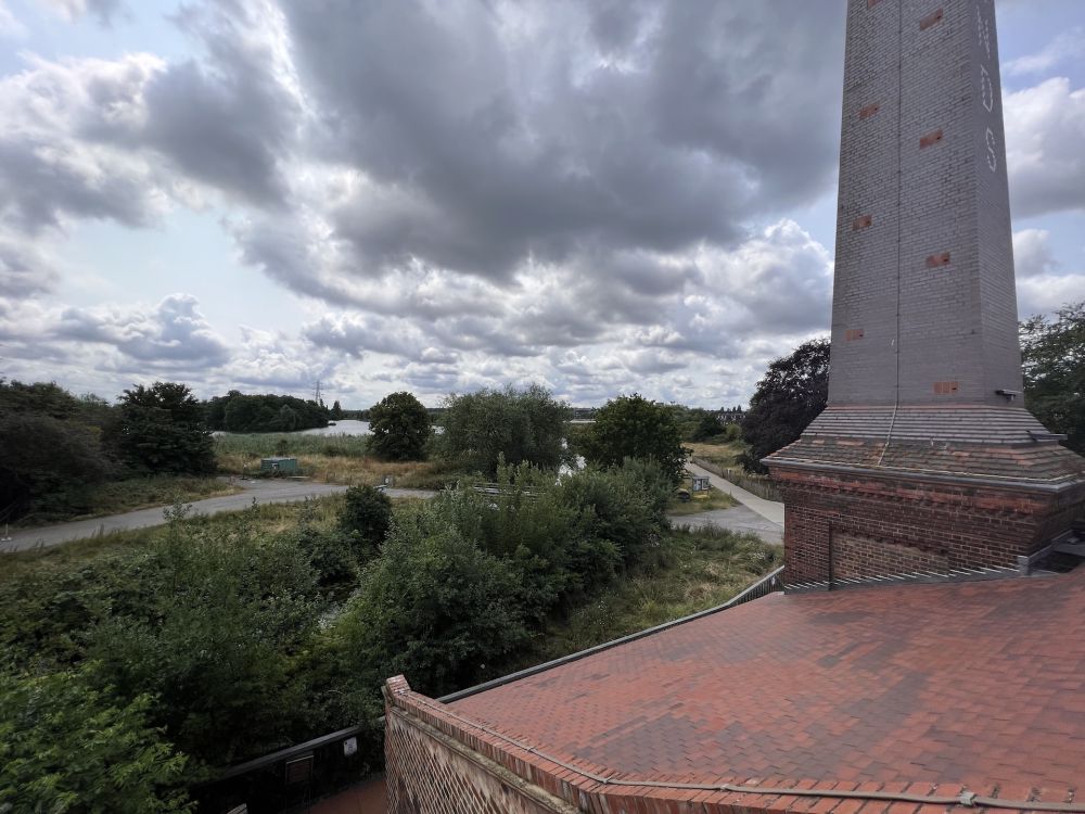 Walthamstow Wetlands nature reserve and reservoirs (London)