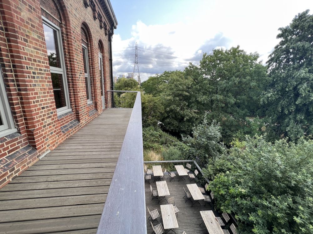 Walthamstow Wetlands nature reserve and reservoirs (London)