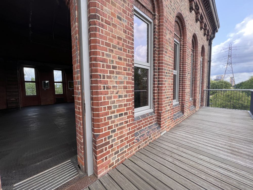 Walthamstow Wetlands nature reserve and reservoirs (London)