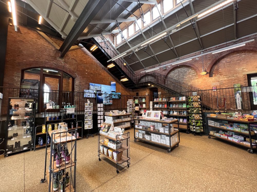 Walthamstow Wetlands nature reserve and reservoirs (London)