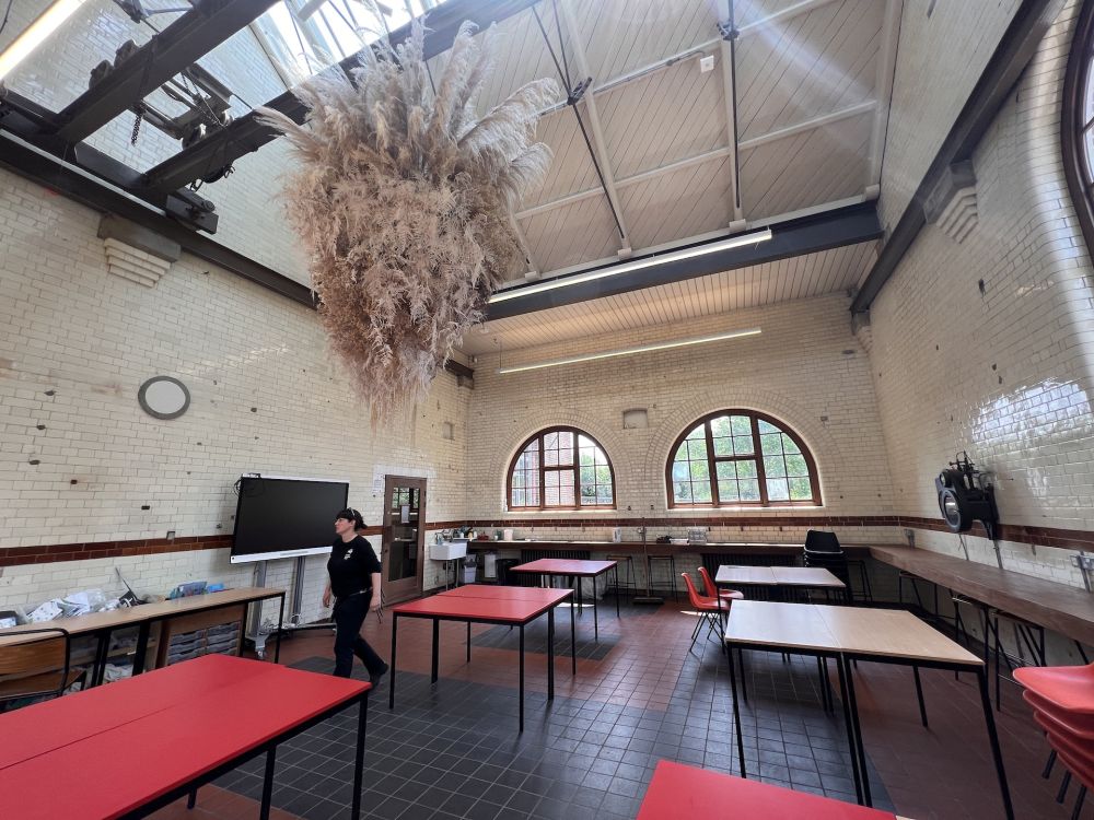 Walthamstow Wetlands nature reserve and reservoirs (London)