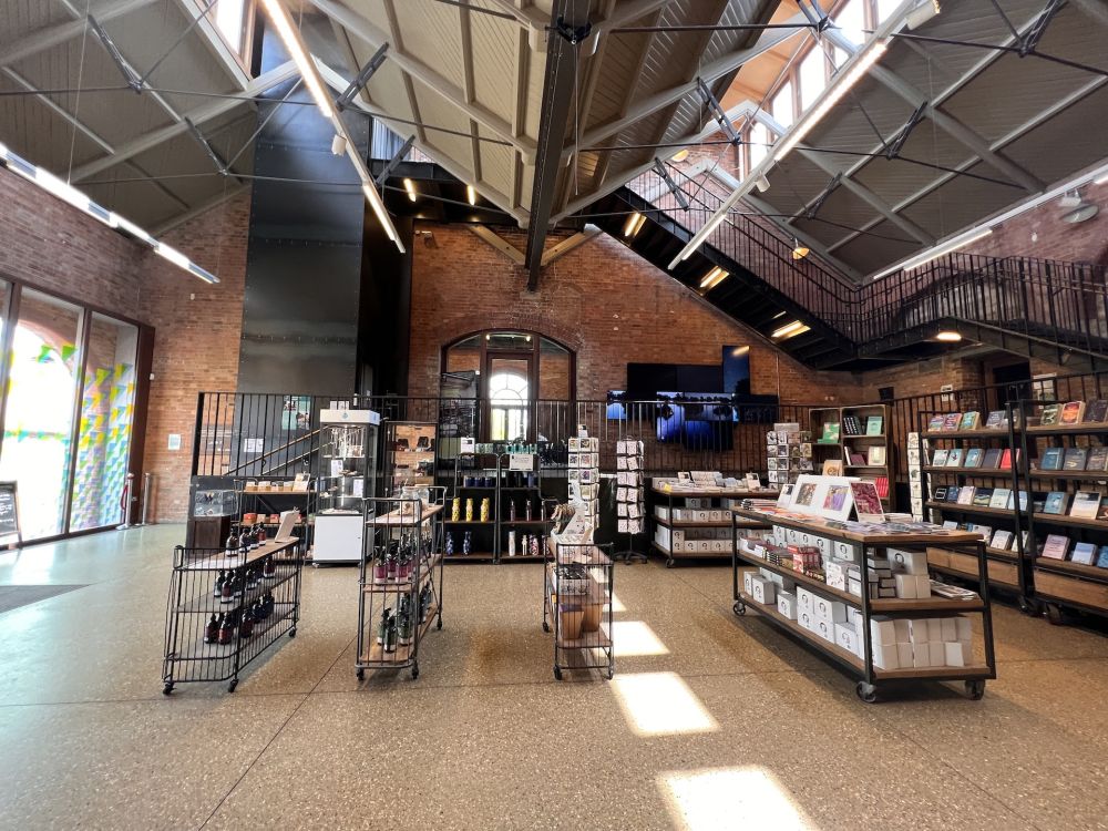 Walthamstow Wetlands nature reserve and reservoirs (London)