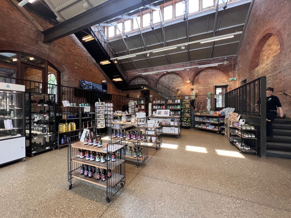 Walthamstow Wetlands nature reserve and reservoirs (London)