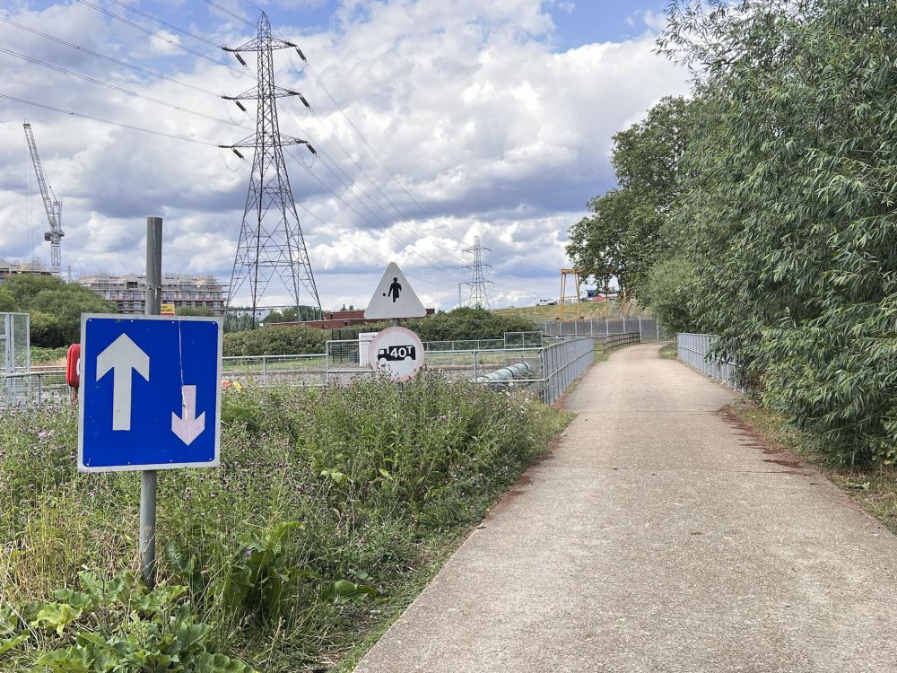 Walthamstow Wetlands nature reserve and reservoirs (London)