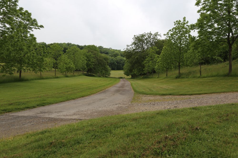 A stunning  estate for film and photoshoot location (Stokenchurch, Buckinghamshire)