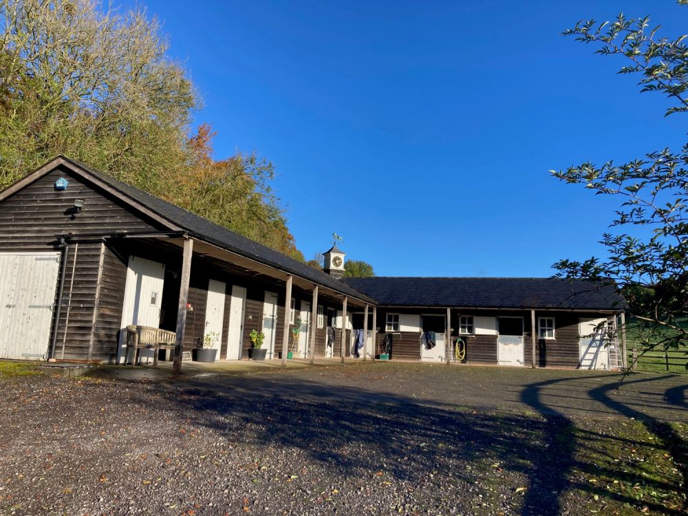 A stunning  estate for film and photoshoot location (Stokenchurch, Buckinghamshire)