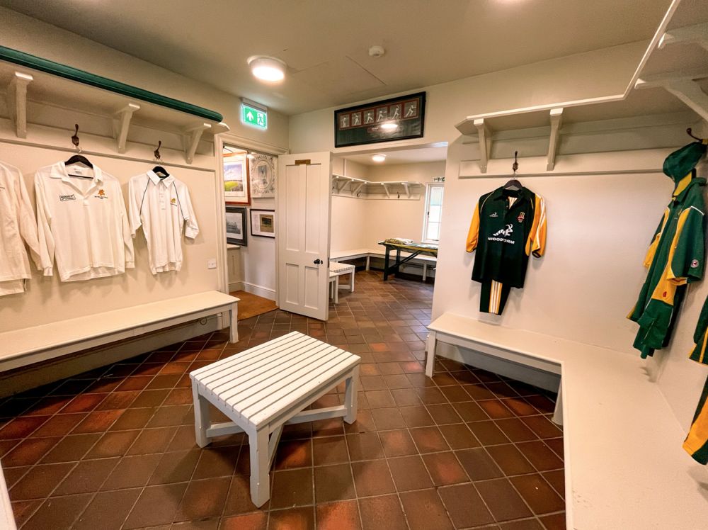 Quintessentially British cricket venue (Stokenchurch, Buckinghamshire)