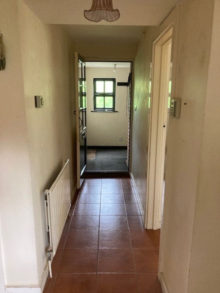 Vacant cottage and a barn on a private country estate for film, shoot location hire (Stokenchurch, Buckinghamshire)