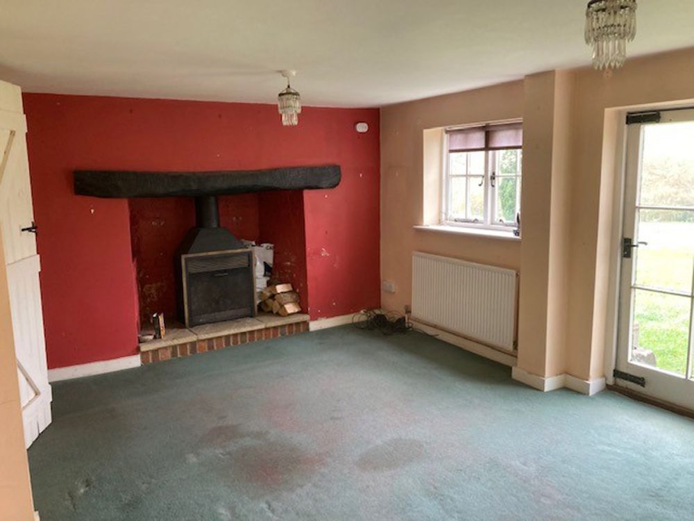 Vacant cottage and a barn on a private country estate for film, shoot location hire (Stokenchurch, Buckinghamshire)