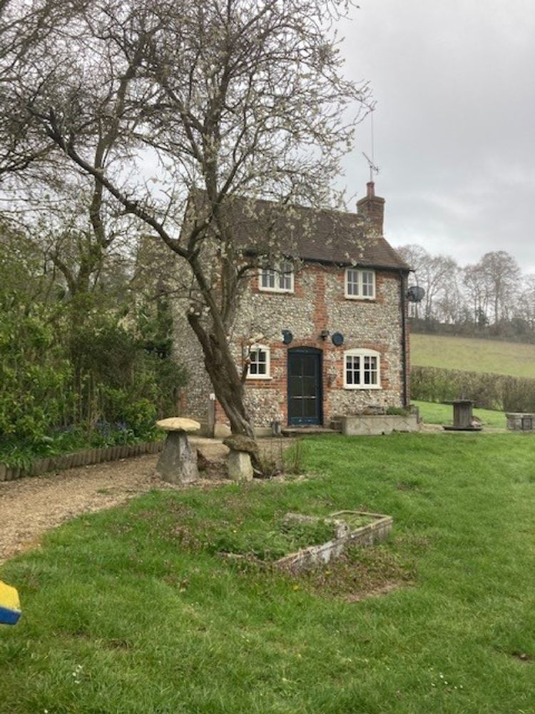 Vacant cottage and a barn on a private country estate for film, shoot location hire (Stokenchurch, Buckinghamshire)