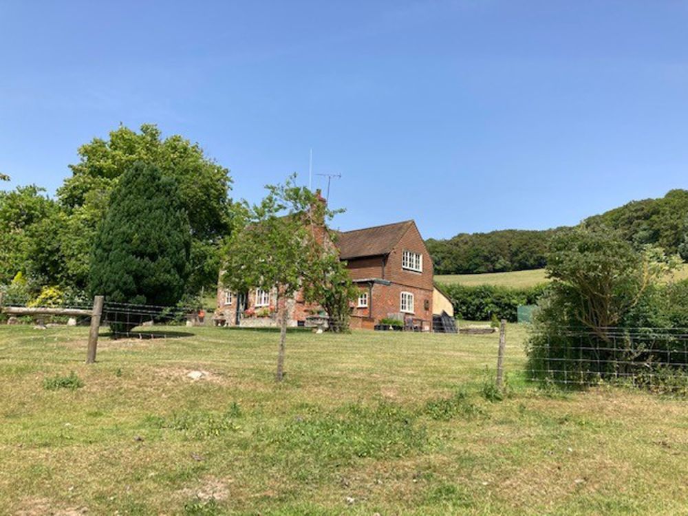 Vacant cottage and a barn on a private country estate for film, shoot location hire (Stokenchurch, Buckinghamshire)