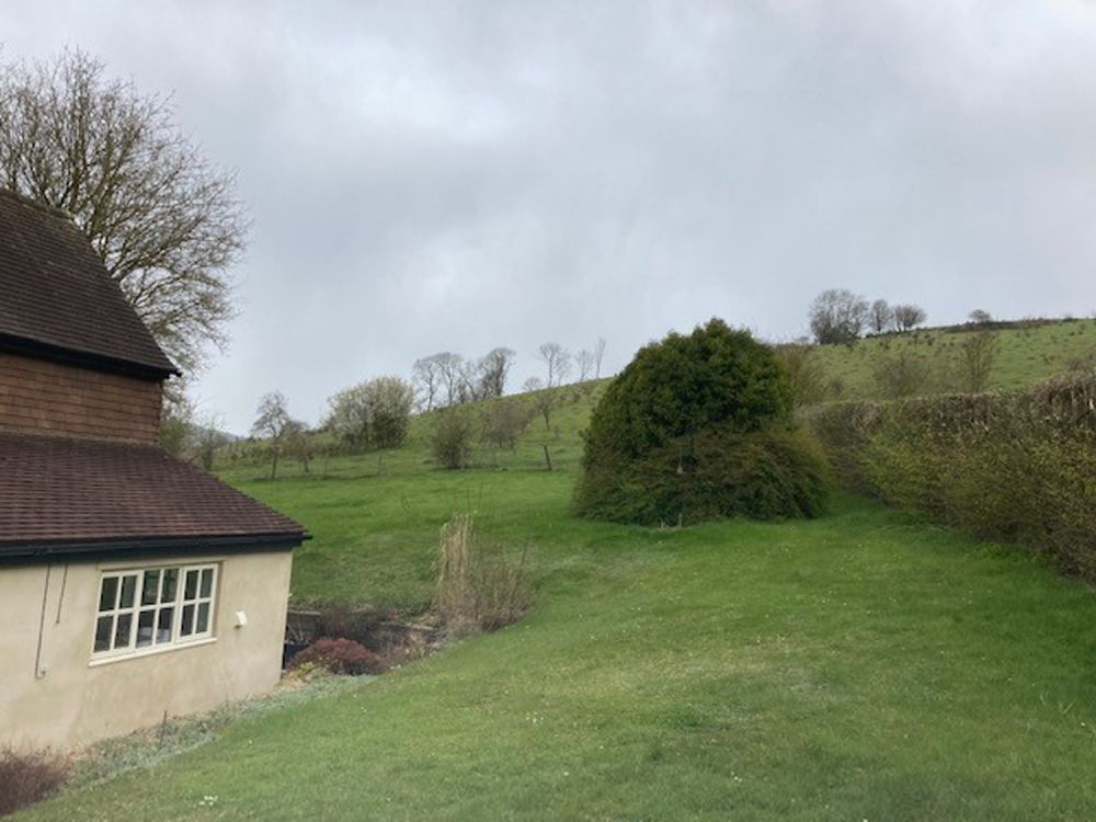 Vacant cottage and a barn on a private country estate for film, shoot location hire (Stokenchurch, Buckinghamshire)
