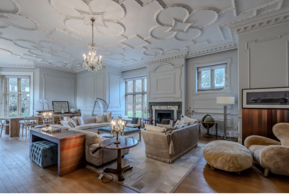 Unoccupied Victorian manor house (Petersfield, Hampshire)