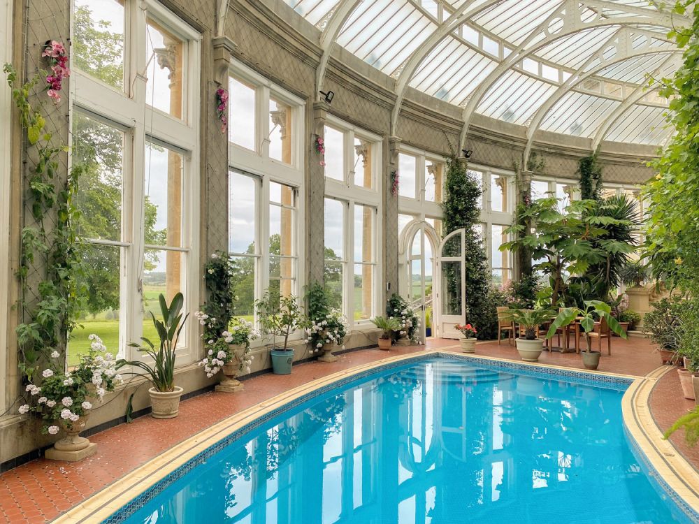 Stunning manor house with an unique swimming pool for film, shoot location hire (Hemel Hempstead, Hertfordshire)