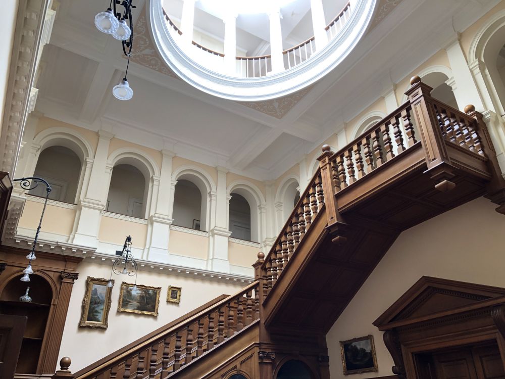 Stunning manor house with an unique swimming pool for film, shoot location hire (Hemel Hempstead, Hertfordshire)