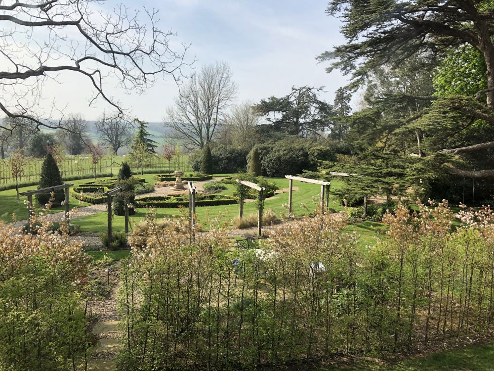 Stunning manor house with an unique swimming pool for film, shoot location hire (Hemel Hempstead, Hertfordshire)