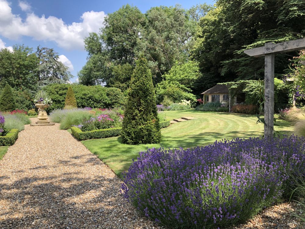 Stunning manor house with an unique swimming pool for film, shoot location hire (Hemel Hempstead, Hertfordshire)