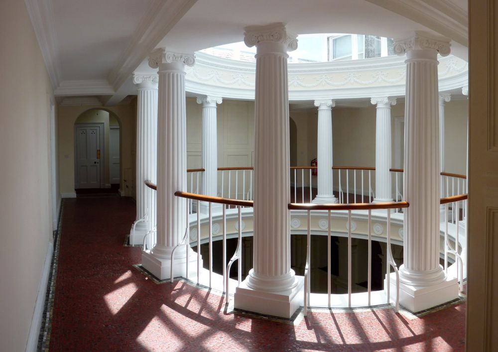 Stunning manor house with an unique swimming pool for film, shoot location hire (Hemel Hempstead, Hertfordshire)