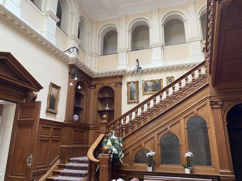 Stunning manor house with an unique swimming pool for film, shoot location hire (Hemel Hempstead, Hertfordshire)