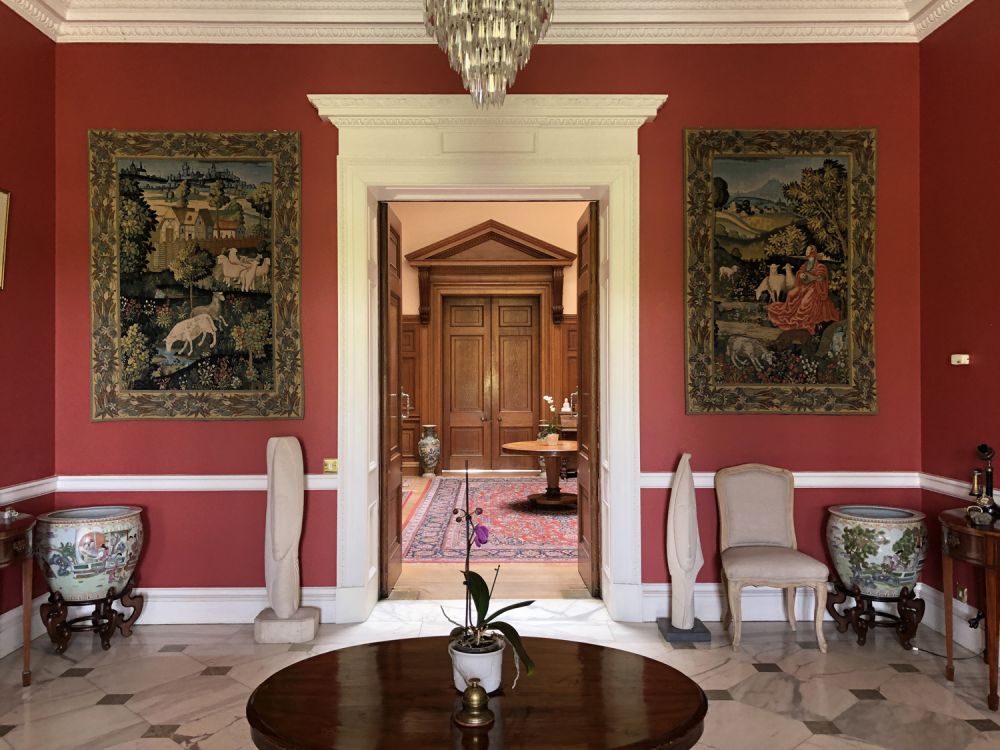 Stunning manor house with an unique swimming pool for film, shoot location hire (Hemel Hempstead, Hertfordshire)