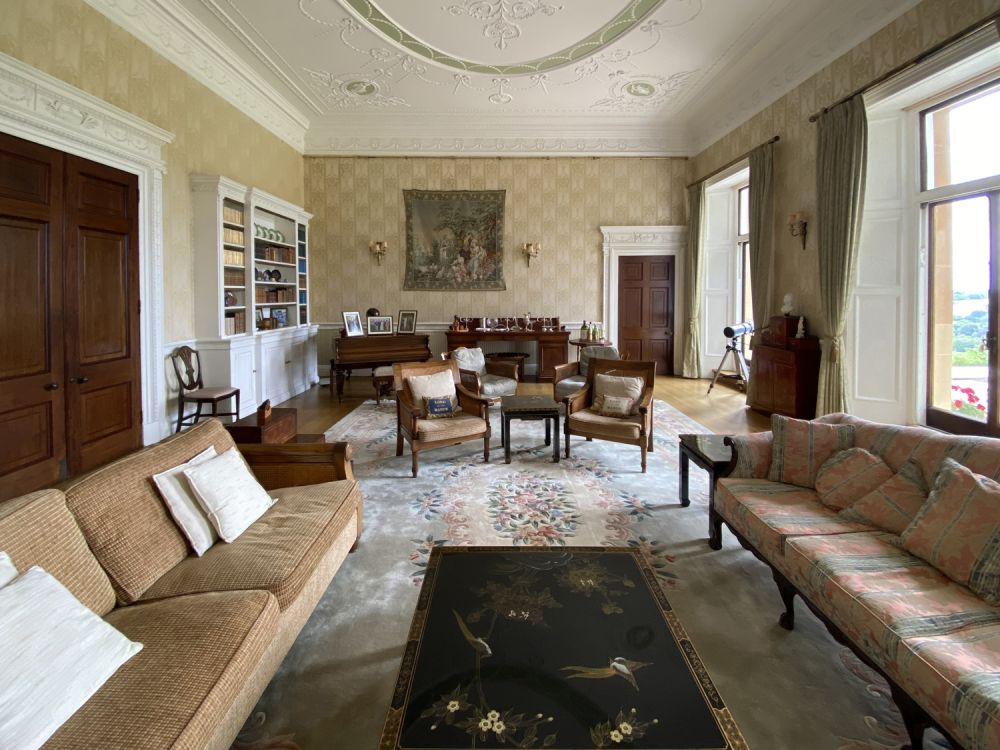 Stunning manor house with an unique swimming pool for film, shoot location hire (Hemel Hempstead, Hertfordshire)