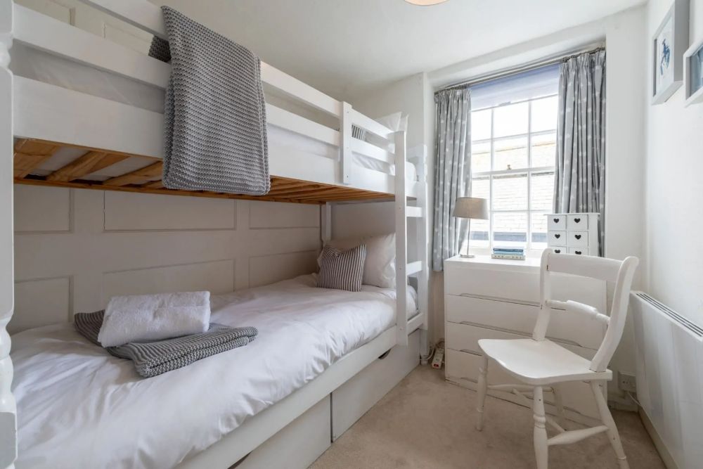 Idyllic Seaside Cottage in Cornwall