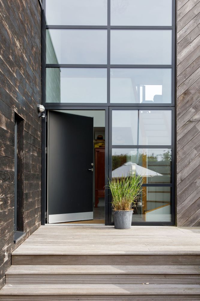 A stunning, eco-friendly home with sea views