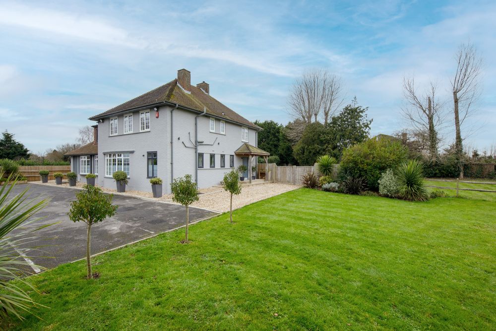 Beautiful country home in a pretty village