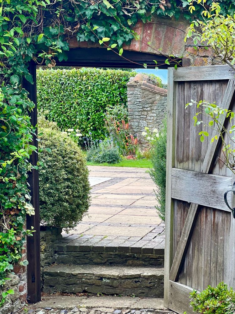 Georgian Manor Estate in Surrey