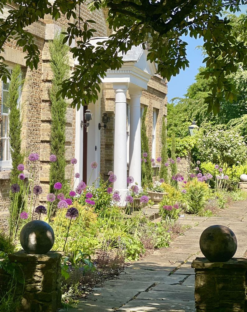 Georgian Manor Estate in Surrey