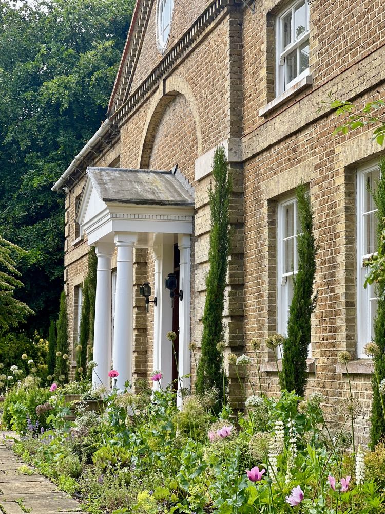 Georgian Manor Estate in Surrey