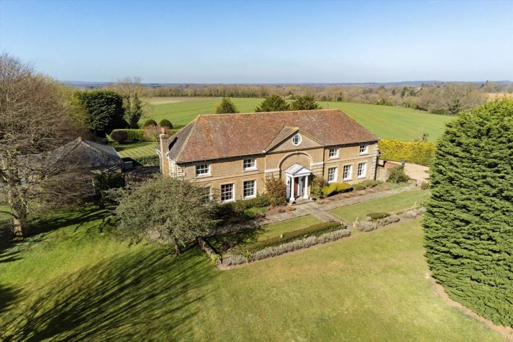 Georgian Manor Estate in Surrey