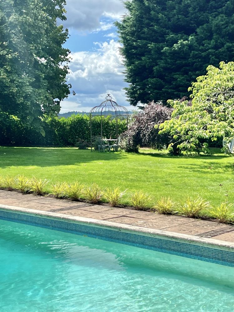 Georgian Manor Estate in Surrey