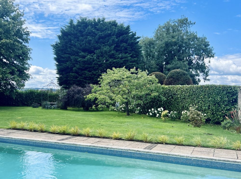 Georgian Manor Estate in Surrey