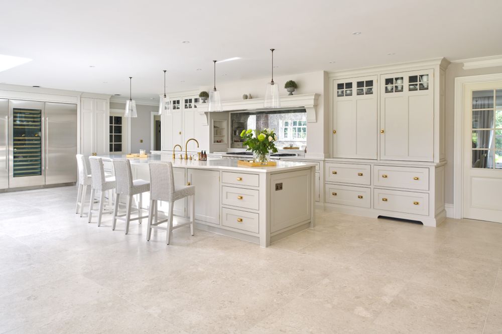 Stunning new build property with indoor swimming pool for film and photoshoot location (Harpenden, Hertfordshire)