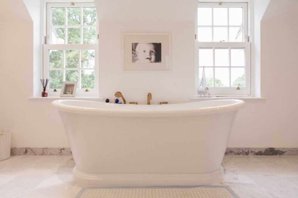 Stunning new build property with indoor swimming pool for film and photoshoot location (Harpenden, Hertfordshire)