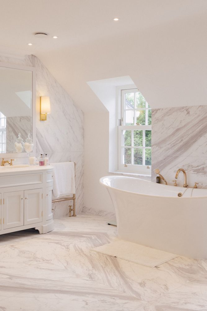 Stunning new build property with indoor swimming pool for film and photoshoot location (Harpenden, Hertfordshire)