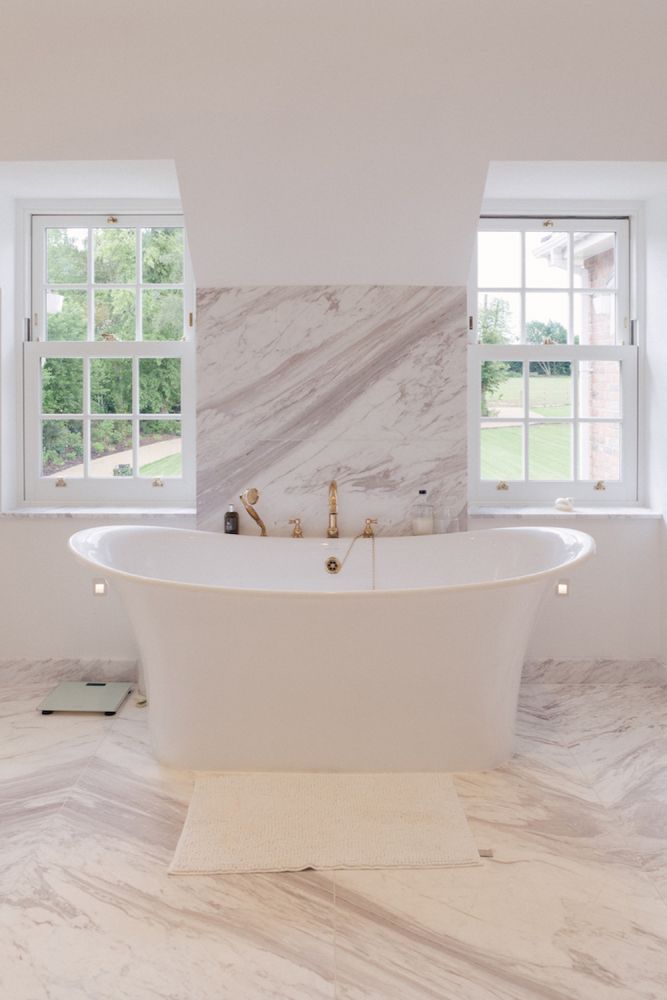 Stunning new build property with indoor swimming pool for film and photoshoot location (Harpenden, Hertfordshire)