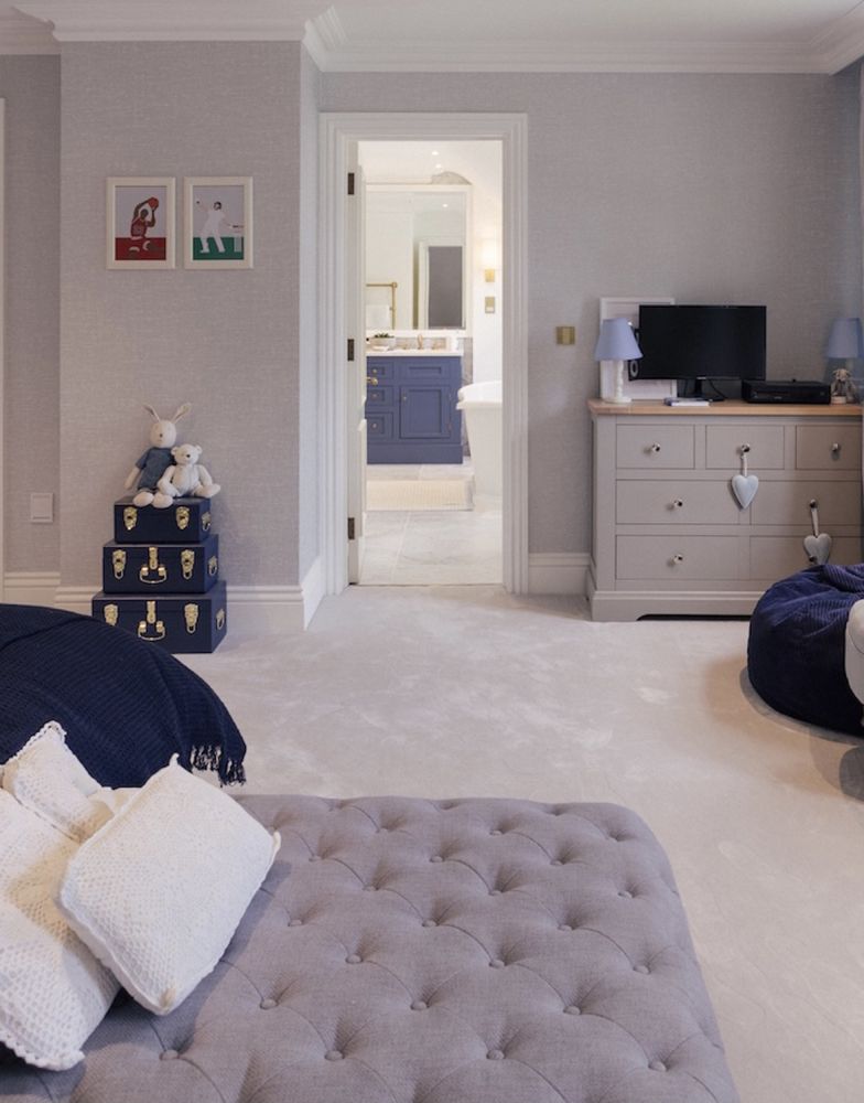 Stunning new build property with indoor swimming pool for film and photoshoot location (Harpenden, Hertfordshire)