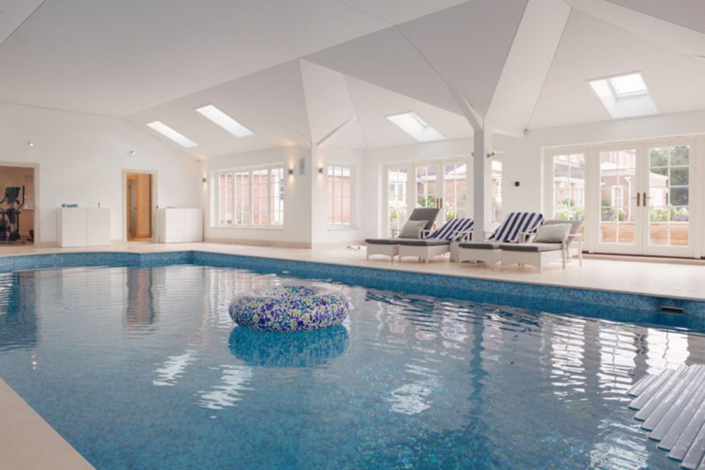 Stunning new build property with indoor swimming pool for film and photoshoot location (Harpenden, Hertfordshire)