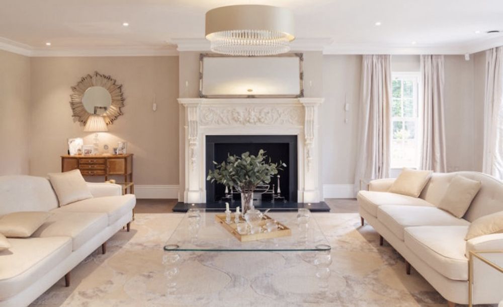 Stunning new build property with indoor swimming pool for film and photoshoot location (Harpenden, Hertfordshire)