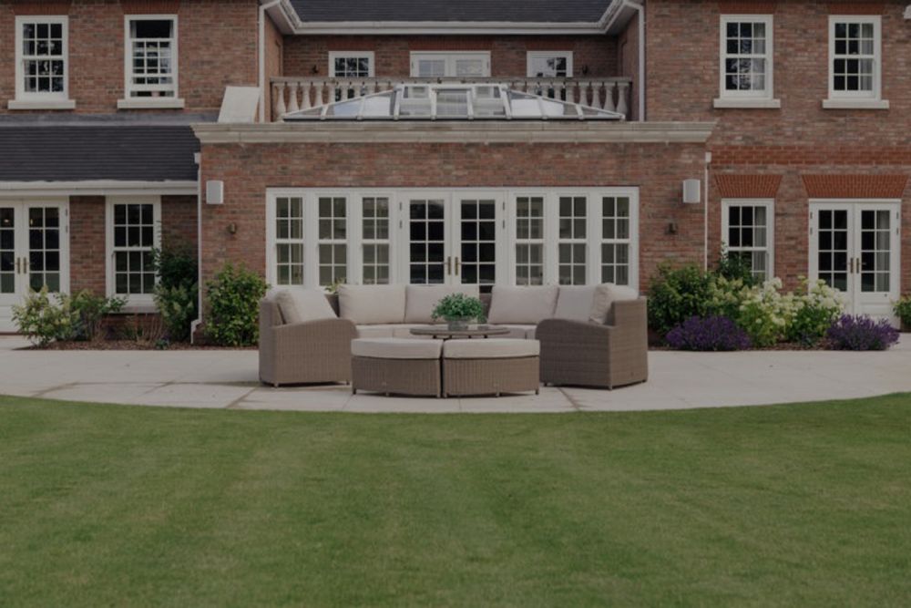 Stunning new build property with indoor swimming pool for film and photoshoot location (Harpenden, Hertfordshire)