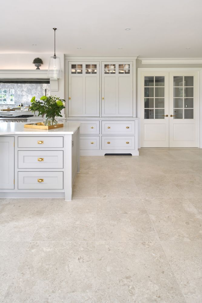 Stunning new build property with indoor swimming pool for film and photoshoot location (Harpenden, Hertfordshire)