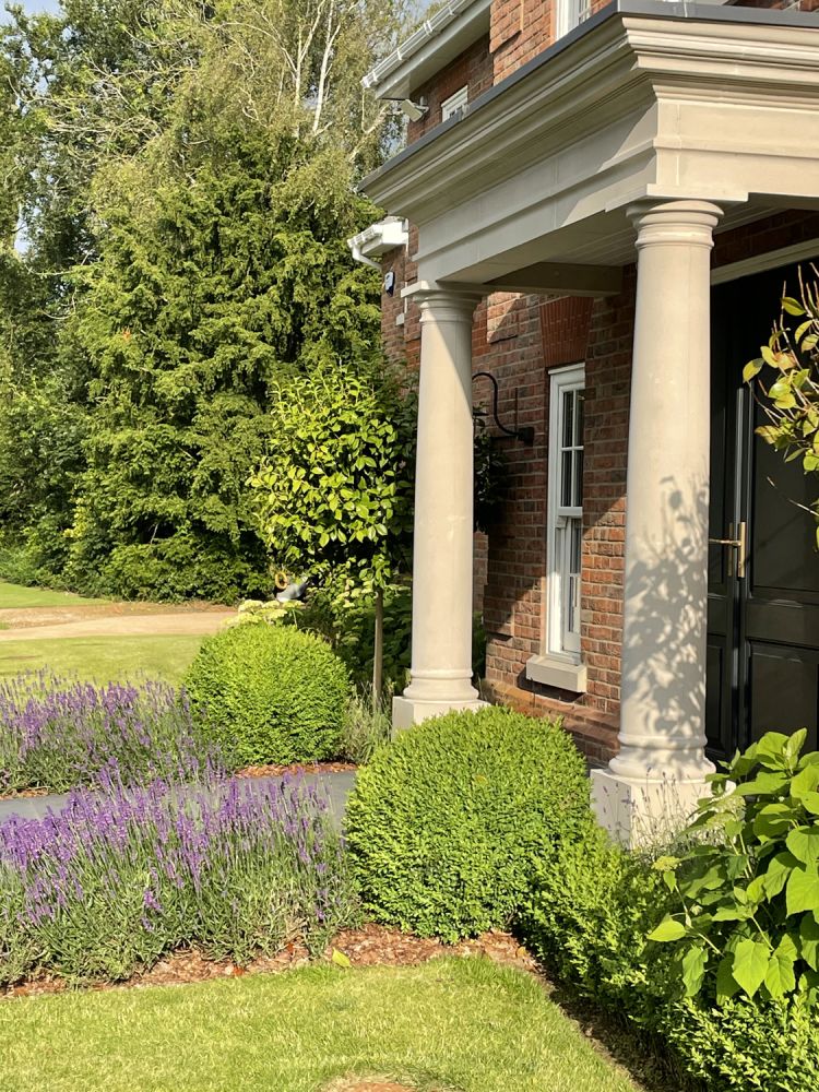 Stunning new build property with indoor swimming pool for film and photoshoot location (Harpenden, Hertfordshire)