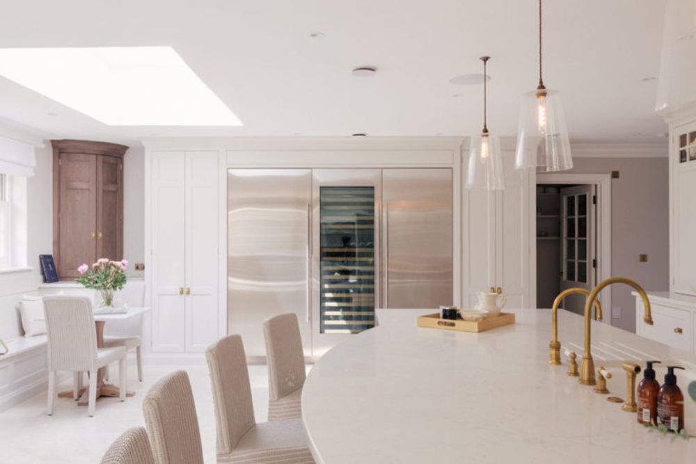 Stunning new build property with indoor swimming pool for film and photoshoot location (Harpenden, Hertfordshire)