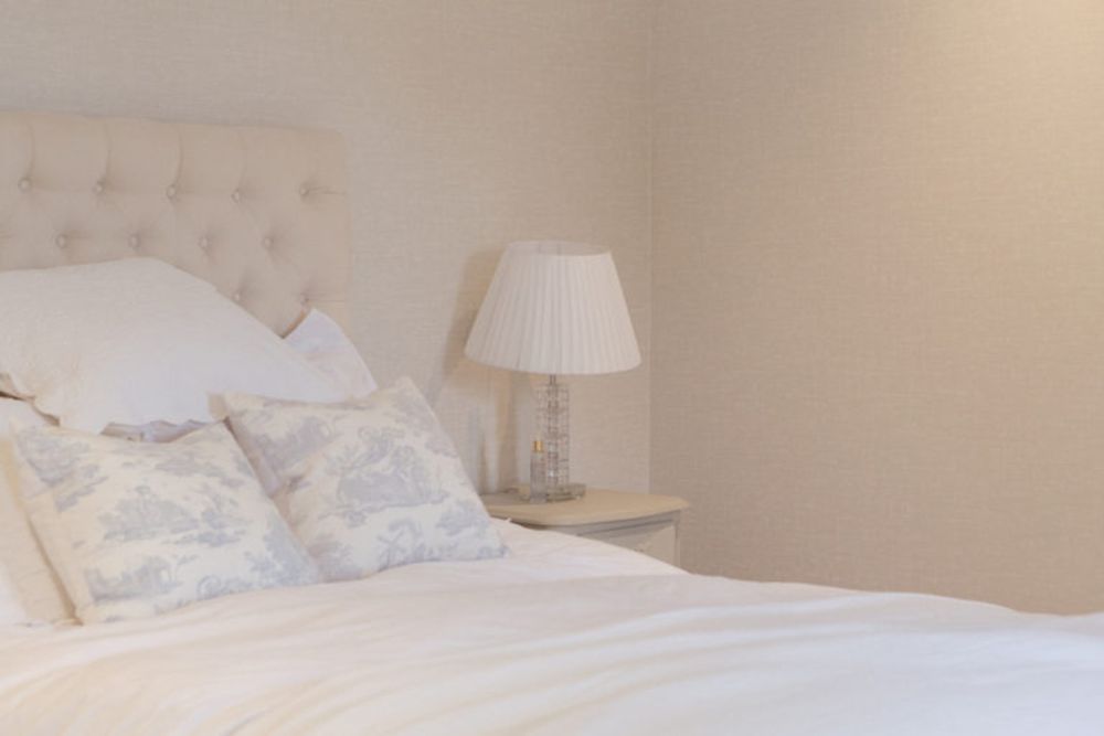 Stunning new build property with indoor swimming pool for film and photoshoot location (Harpenden, Hertfordshire)