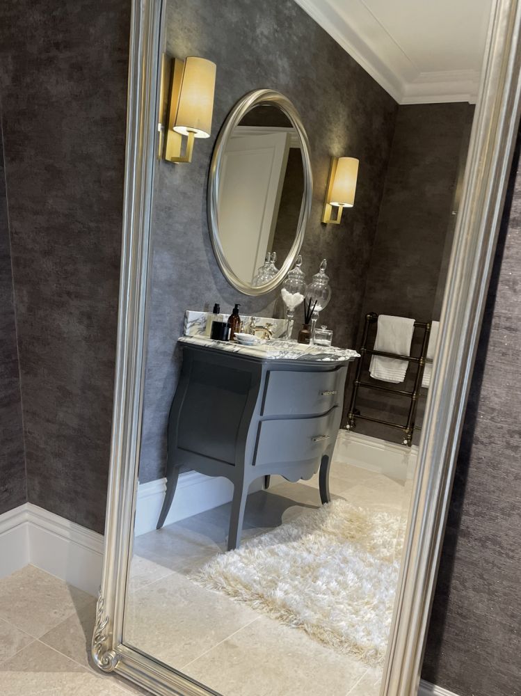 Stunning new build property with indoor swimming pool for film and photoshoot location (Harpenden, Hertfordshire)