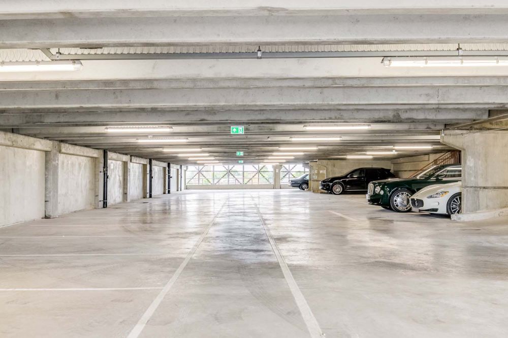 A private multi-storey car park with large roof (Brentford, London)